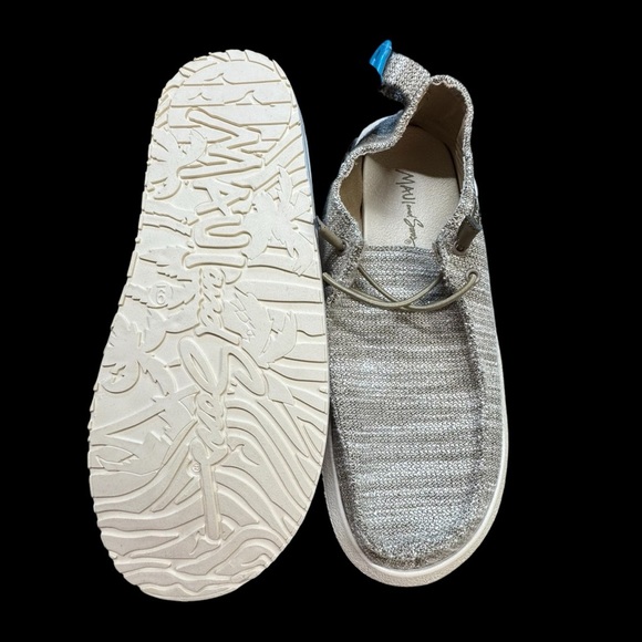 MAUI and Sons NWT Slip-On Beach Casual Shoes in Brown‎ size 9. 
2of 2 - Picture 1 of 7